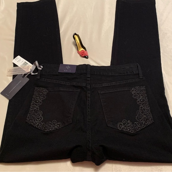 NYDJ Denim - NYDJ black SAMANTHA 98% cotton slim size 4 NWT with subtle beading on po…